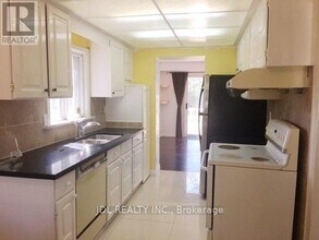 58 Redheugh Crescent in Toronto, ON - Building Photo - Building Photo