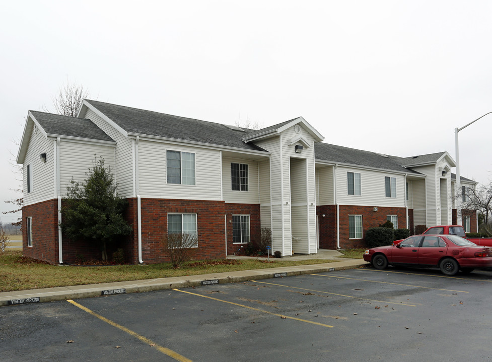 Countryview Estates in Buffalo, MO - Building Photo