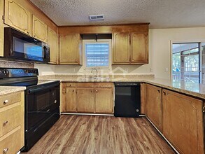 126 Apache Dr in Summerville, SC - Foto de edificio - Building Photo