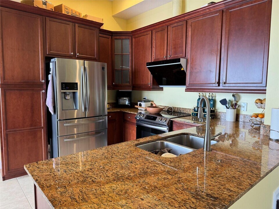 3730 NW 84th Way in Pembroke Pines, FL - Building Photo