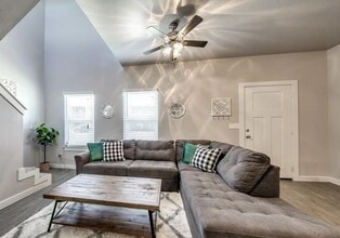 Lakeshore Landing in Ardmore, OK - Building Photo - Building Photo