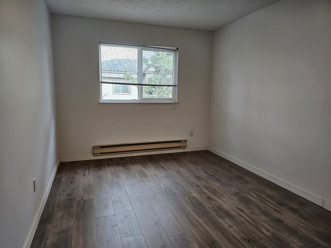 1755 No 9 Highway303 in Agassiz, BC - Building Photo - Building Photo
