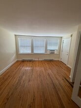 2 Norfolk Ter in Cambridge, MA - Foto de edificio - Building Photo