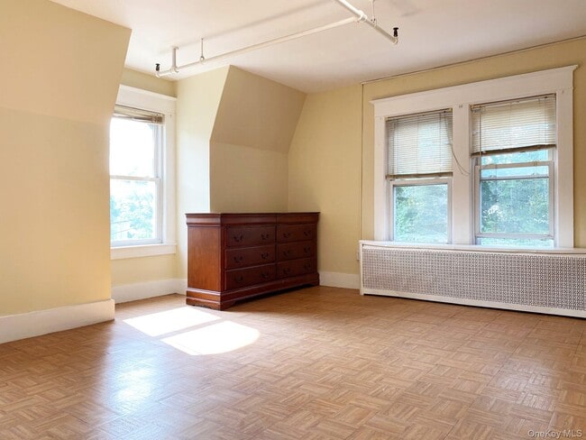 15 Woodcrest Ave in White Plains, NY - Building Photo - Building Photo