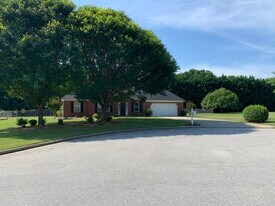 209 Queens Ct in Good Hope, GA - Building Photo