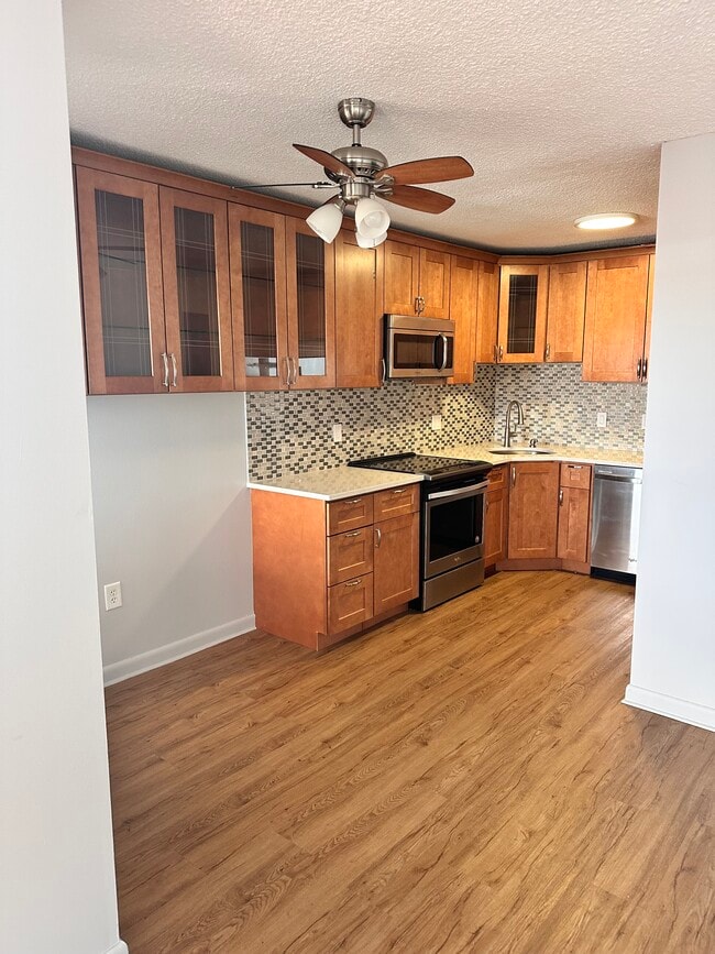 property at 300 Lynn Shore Dr