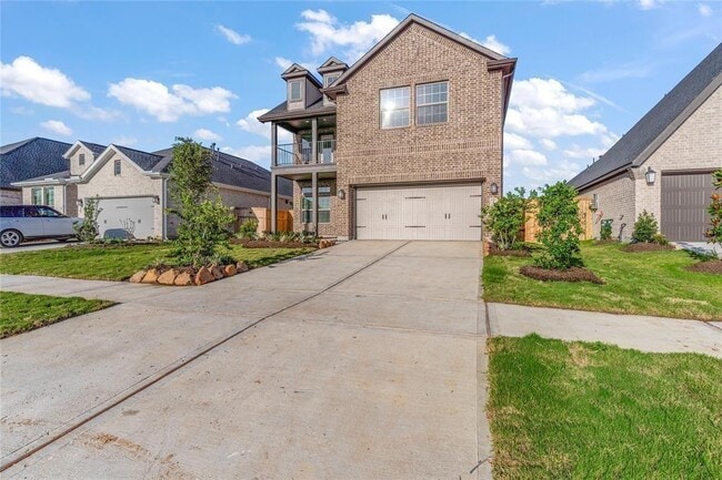 4207 Maple Glen Dr