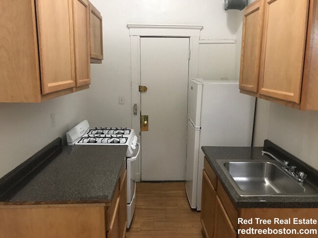 property at 25 Walbridge St