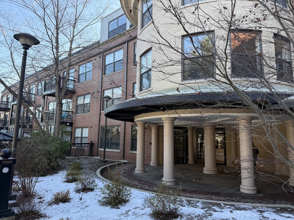 110 Cypress St, Unit PH9 in Brookline, MA - Foto de edificio