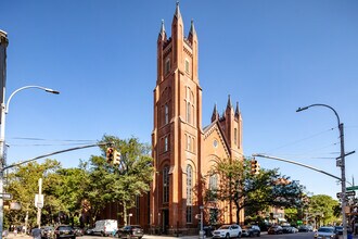 358 Court St in Brooklyn, NY - Building Photo - Building Photo