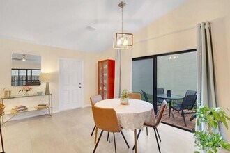 1740 NW 21st Ct in Delray Beach, FL - Building Photo - Building Photo