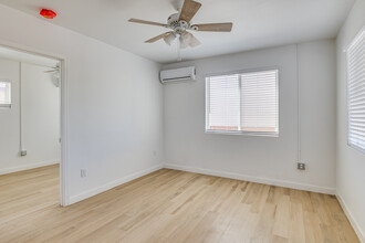 Aces on Apache in Tempe, AZ - Building Photo - Interior Photo