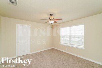 8715 Ritter Lodge in San Antonio, TX - Building Photo - Building Photo