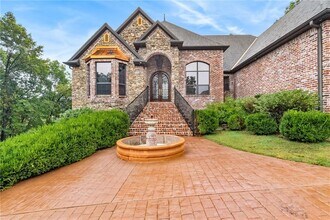 2704 NW A St in Bentonville, AR - Building Photo - Building Photo