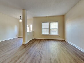 915 Brookstone Dr in Franklin, IN - Building Photo - Building Photo