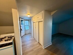 2321 Dupont St in Sioux City, IA - Building Photo - Building Photo