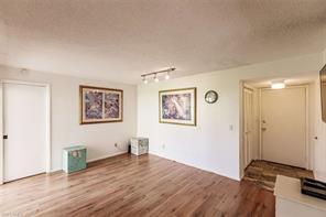 3615 Boca Ciega Dr-Unit -108 in Naples, FL - Foto de edificio - Building Photo