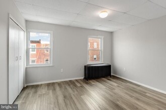 1528 S 10th St in Philadelphia, PA - Building Photo - Building Photo