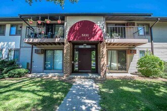 5331 Brody Dr, Unit 204 in Madison, WI - Foto de edificio - Building Photo