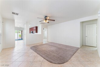 8872 W Perfect Diamond Ct in Las Vegas, NV - Building Photo - Building Photo