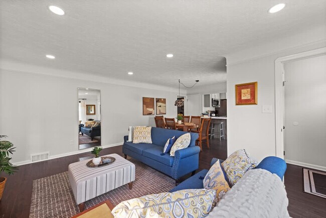 6430 Olde York Rd in Parma Heights, OH - Building Photo - Building Photo