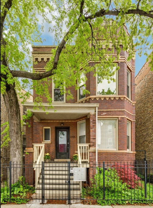 property at 2725 N Kedzie Ave