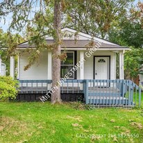 21335 Negaunee in Southfield, MI - Building Photo