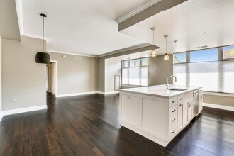 4915 Hampden Ln in Bethesda, MD - Building Photo - Building Photo