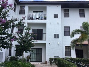 5550 E Michigan St in Orlando, FL - Building Photo - Building Photo