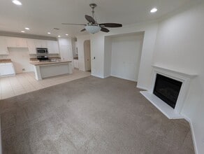 2410 White Dr in Fairfield, CA - Building Photo - Building Photo