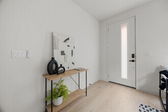 1709 Maple Ave, Unit 2B in Austin, TX - Building Photo - Building Photo