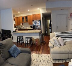 2650 N Halsted St-Unit -4 in Chicago, IL - Building Photo - Building Photo