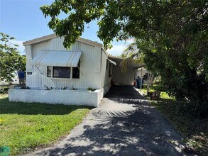 3161 SW 53rd Ave in Davie, FL - Building Photo - Building Photo