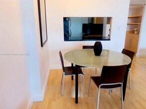 100 Lincoln Rd, Unit # 335 in Miami Beach, FL - Building Photo - Building Photo
