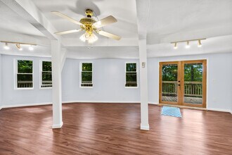 401 Shiloh Dr, Unit apartment in Hendersonville, NC - Building Photo - Building Photo