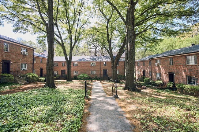 property at 1339 Briarwood Dr NE
