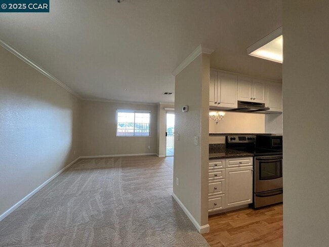 460 Bollinger Canyon Ln in San Ramon, CA - Building Photo - Building Photo