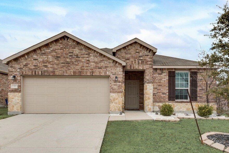 313 Citrus Dr in Fate, TX - Building Photo