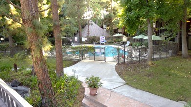 7742 Redlands St, Unit D3047 in Playa Del Rey, CA - Building Photo - Building Photo