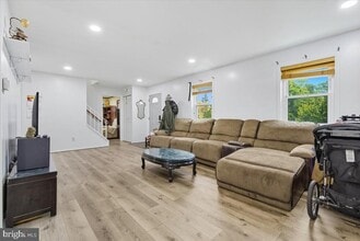 2117 Chantilla Rd in Catonsville, MD - Building Photo - Building Photo