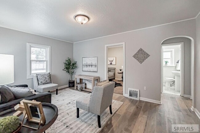 property at 465 3rd St