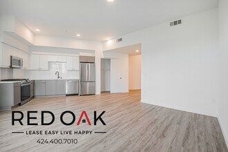 1100 W Temple St, Unit 305 in Los Angeles, CA - Building Photo - Building Photo