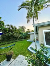 52 Shore Dr W in Miami, FL - Building Photo - Building Photo