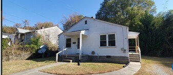 1105 Logan St in Greensboro, NC - Building Photo