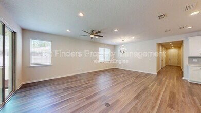 282 Little Bear Run in Jacksonville, FL - Foto de edificio - Building Photo