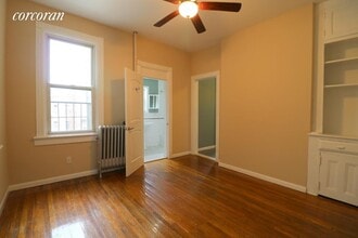 33-12 28th St in Queens, NY - Building Photo - Building Photo