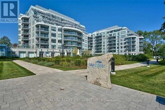 3500-3500 Lakeshore Rd W in Oakville, ON - Building Photo - Building Photo