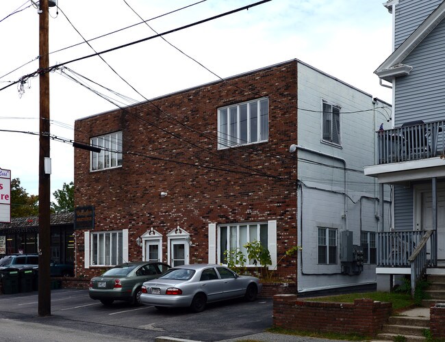 Wellington Apartments in Providence, RI - Building Photo - Building Photo