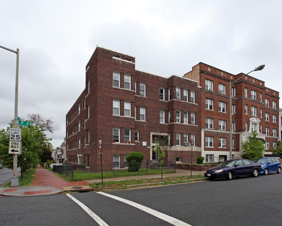 1100 F St NE in Washington, DC - Building Photo