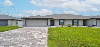 3419 SW 8th Pl in Cape Coral, FL - Building Photo